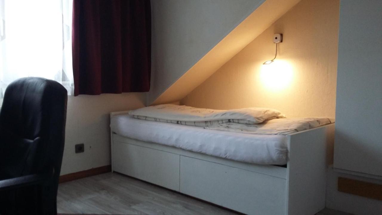 Hotel Neuss-Nord Esterno foto
